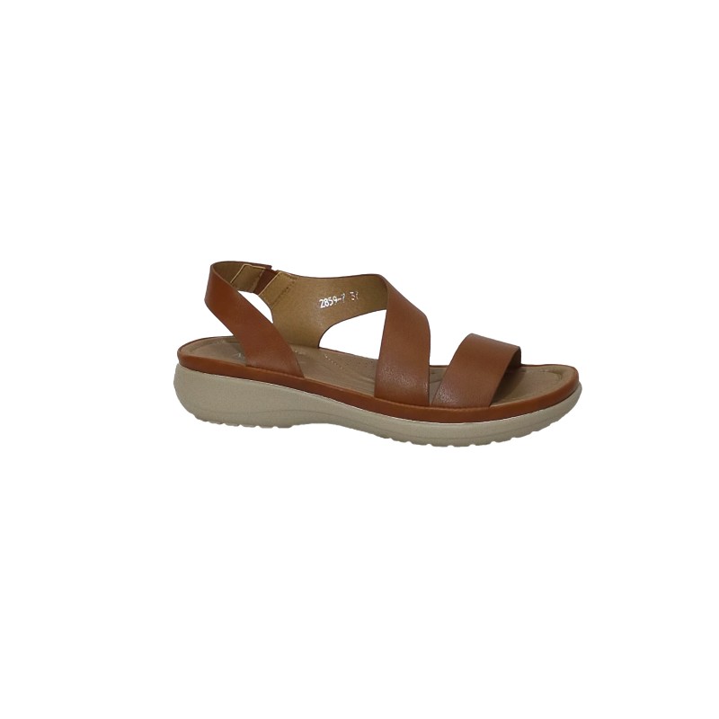 WIDE BROWN SANDAL