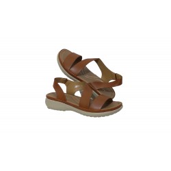 WIDE BROWN SANDAL