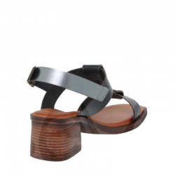 NATURAL LEATHER HEELED SANDAL IN BLACK COLOR: 251 BLU.