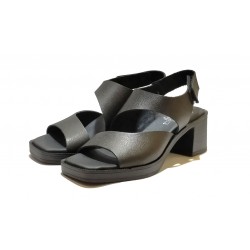 BLACK LEATHER HEEL SANDAL: 15069