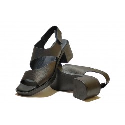 BLACK LEATHER HEEL SANDAL: 15069