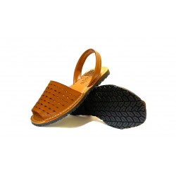 INDIANA MENORQUINA: NATURAL SKIN IN BRAIDED LEATHER COLOR.