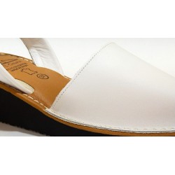 MENORCAN WEDGE 2211AV IN WHITE NATURAL LEATHER.