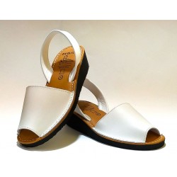 MENORCAN WEDGE 2211AV IN WHITE NATURAL LEATHER.