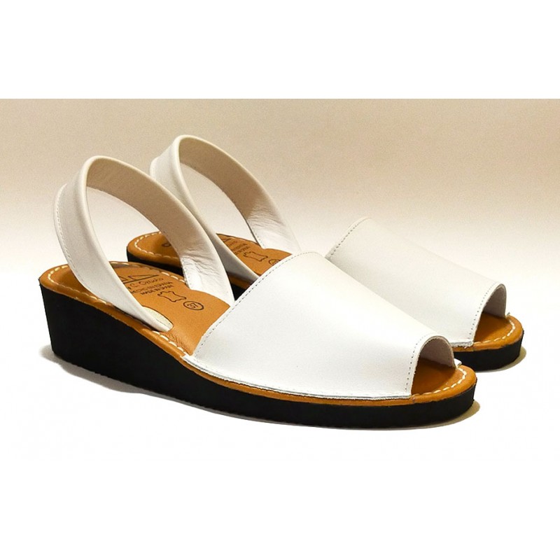 MENORCAN WEDGE 2211AV IN WHITE NATURAL LEATHER.