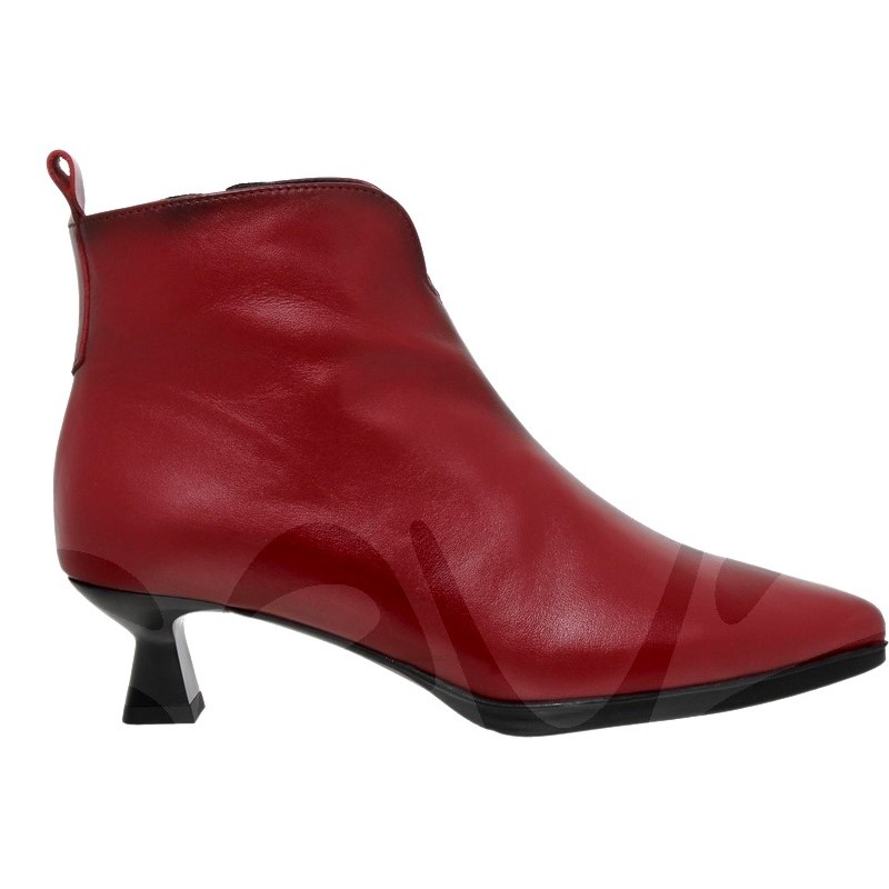DESIREE-LUZY2: RED LEATHER HEEL BOOTS.